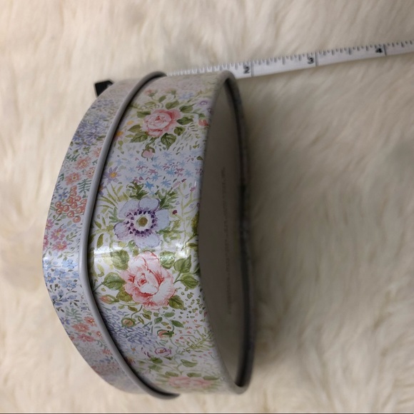 Keller-Charles Philadelphia Tin by Navina Capecci - Picture 5 of 5